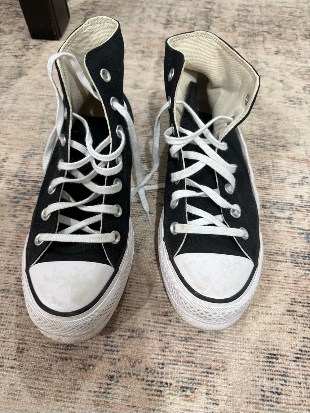 Converse platform Black and White High-Top Sneakers
